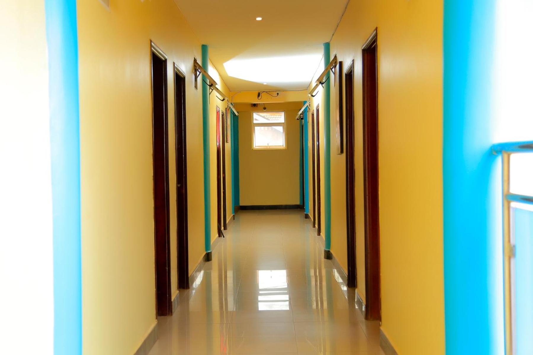 Acactus Hotel Kampala Exterior photo